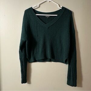 Wild Fable Green V-Neck Cropped Sweater